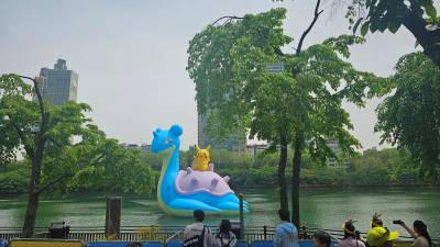 ‘석촌호수에 뜬 라프라스’…나이언틱, ‘포켓몬 타운 2024’ 행사 진행