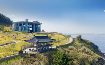 "스페이스워크부터 송도해수욕장까지" 포항에서 설 연휴 즐기기