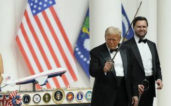 ‘스무고개 놀이’처럼 나오는 ‘트럼프 관세’…한국 공격 배제 못해[특파원리포트]